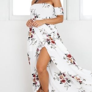 Showpo Lovestruck maxi dress in white floral
